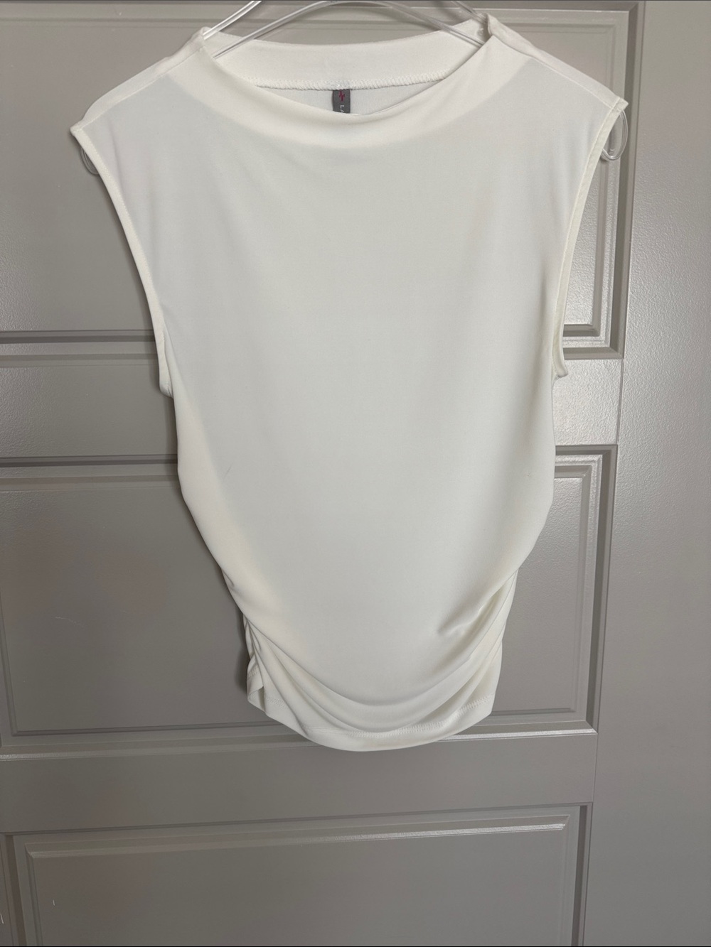 NWOT Women’s White Sleeveless Drape Tank Top, S